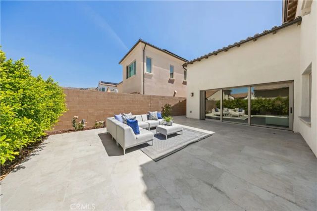237 Pinnacle, Irvine, CA 92602
