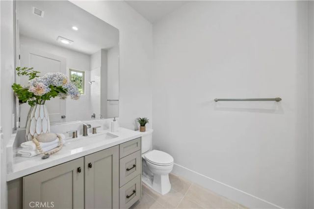237 Pinnacle, Irvine, CA 92602