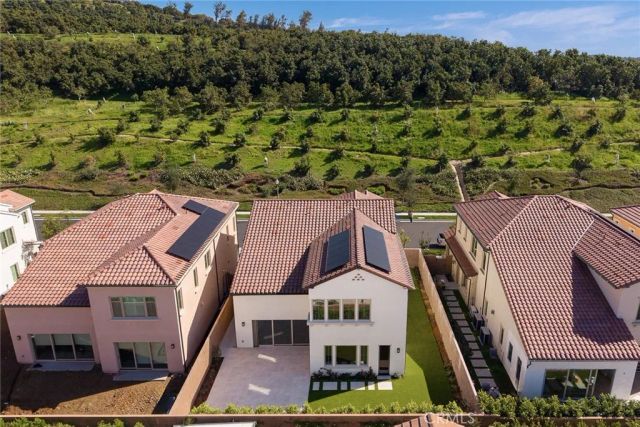 237 Pinnacle, Irvine, CA 92602