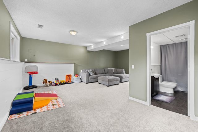 8296 Janero Avenue S, Cottage Grove, MN 55016