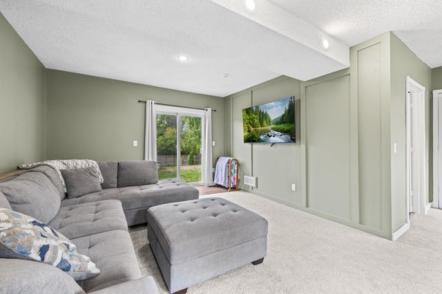 8296 Janero Avenue S, Cottage Grove, MN 55016
