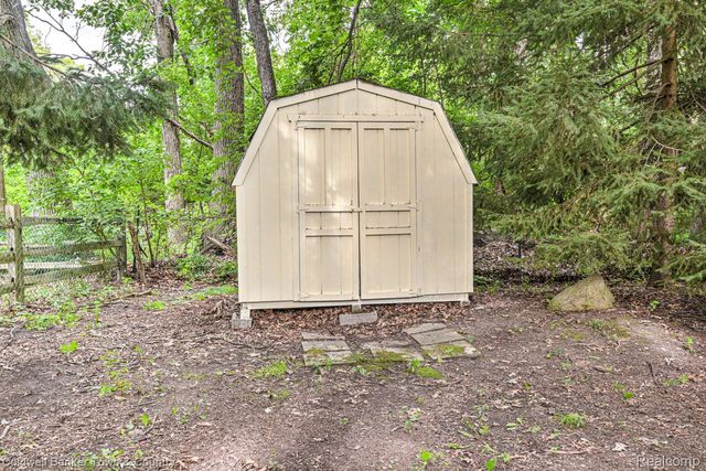 978 Oak Ridge Circle, Brighton, MI 48116