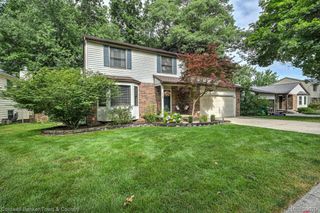 978 Oak Ridge Circle, Brighton, MI 48116