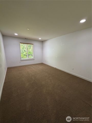 3181 Brown Loop, Dupont, WA 98327