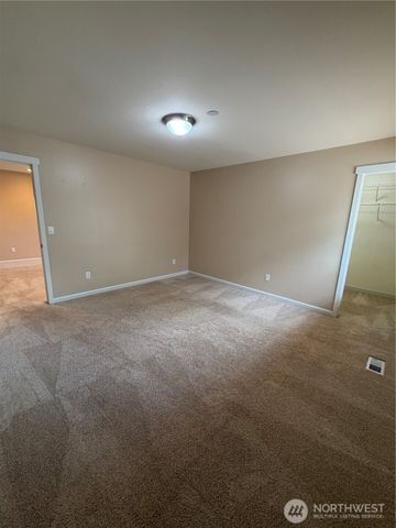 3181 Brown Loop, Dupont, WA 98327