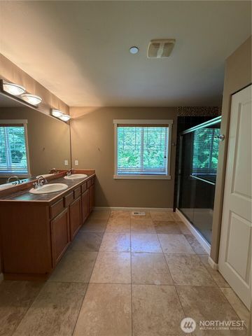 3181 Brown Loop, Dupont, WA 98327