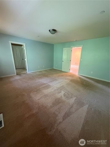 3181 Brown Loop, Dupont, WA 98327