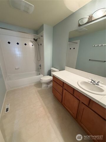 3181 Brown Loop, Dupont, WA 98327