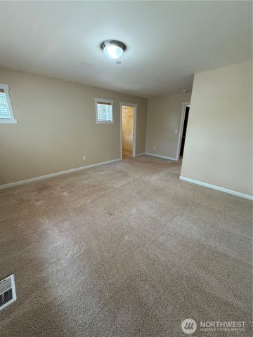 3181 Brown Loop, Dupont, WA 98327