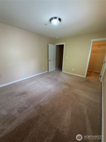 3181 Brown Loop, Dupont, WA 98327