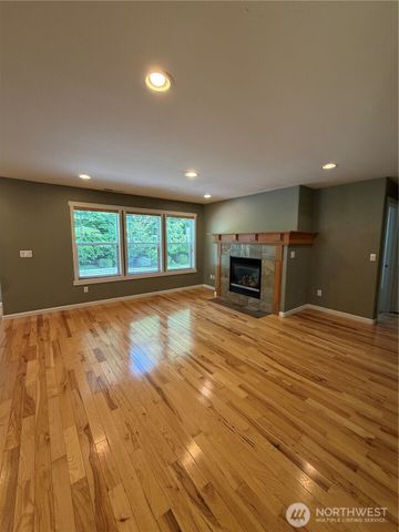 3181 Brown Loop, Dupont, WA 98327