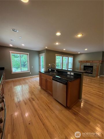 3181 Brown Loop, Dupont, WA 98327