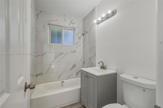 881 NW 34th Ave, Lauderhill, FL 33311