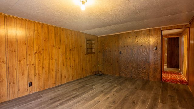 951 Aa Highway, Alton, MO 65606