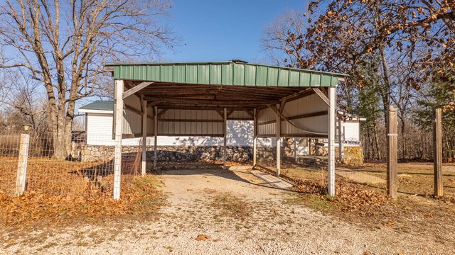 951 Aa Highway, Alton, MO 65606