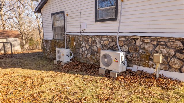 951 Aa Highway, Alton, MO 65606