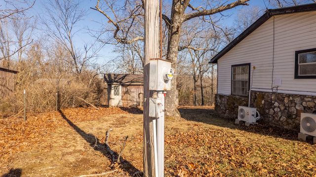 951 Aa Highway, Alton, MO 65606