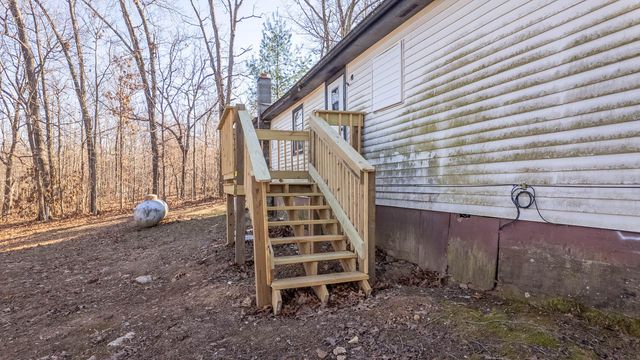 951 Aa Highway, Alton, MO 65606