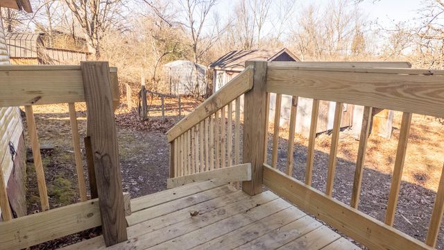 951 Aa Highway, Alton, MO 65606