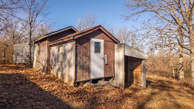 951 Aa Highway, Alton, MO 65606