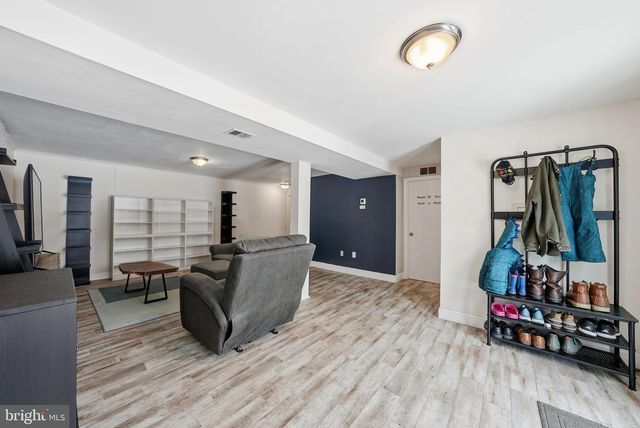 4602 KENWOOD DR, Woodbridge, VA 22193