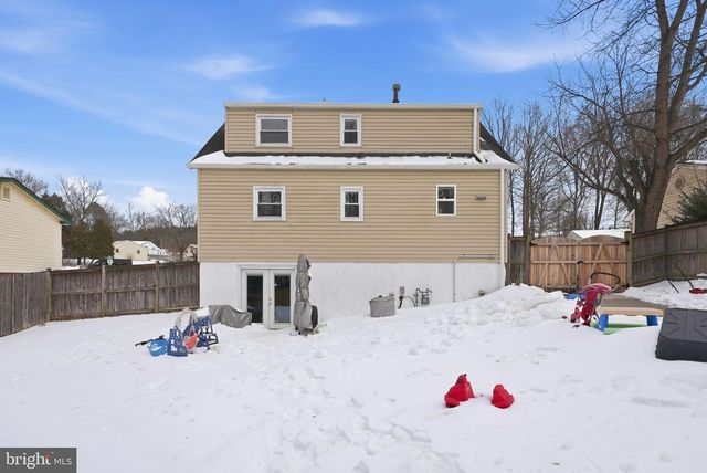 4602 KENWOOD DR, Woodbridge, VA 22193