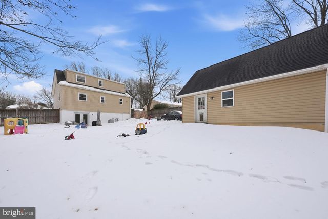 4602 KENWOOD DR, Woodbridge, VA 22193