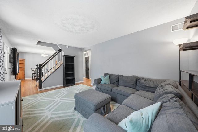 4602 KENWOOD DR, Woodbridge, VA 22193