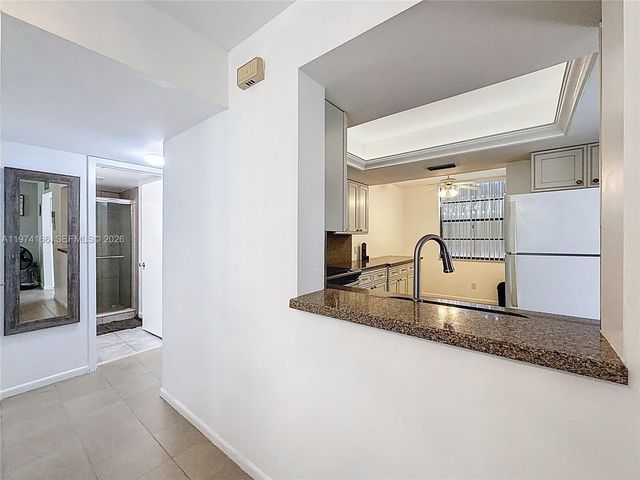 7331 NW 18th St 202, Margate, FL 33063