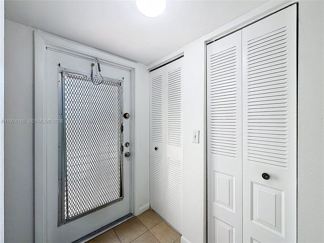 7331 NW 18th St 202, Margate, FL 33063