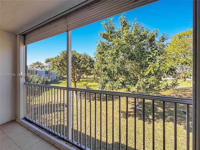 7331 NW 18th St 202, Margate, FL 33063