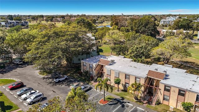 7331 NW 18th St 202, Margate, FL 33063