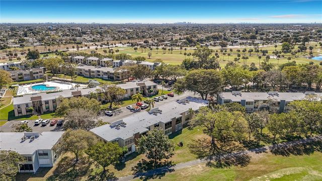 7331 NW 18th St 202, Margate, FL 33063