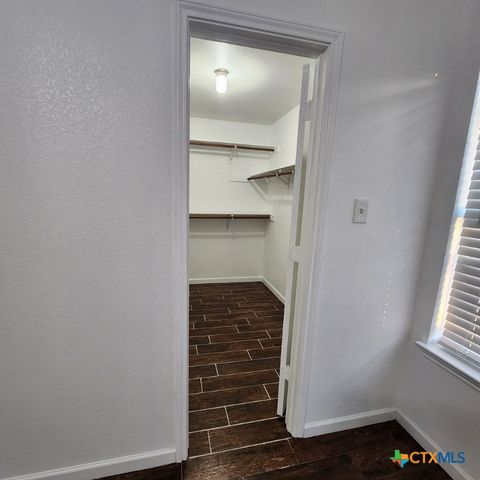 1111 Travis Circle, Copperas Cove, TX 76522