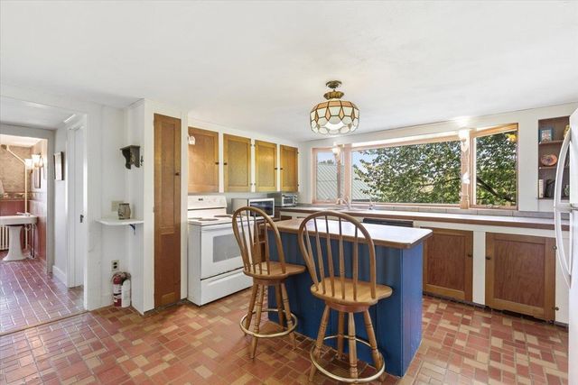 971 South Stream Road, Bennington, VT 05201