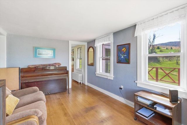 971 South Stream Road, Bennington, VT 05201