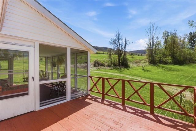 971 South Stream Road, Bennington, VT 05201