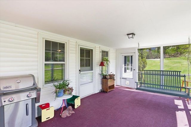 971 South Stream Road, Bennington, VT 05201