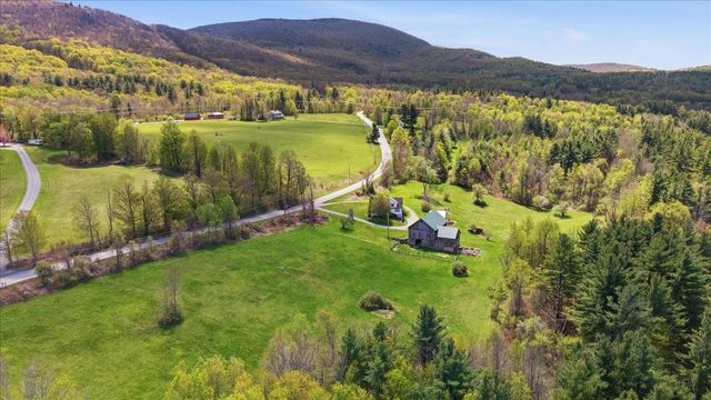 971 South Stream Road, Bennington, VT 05201
