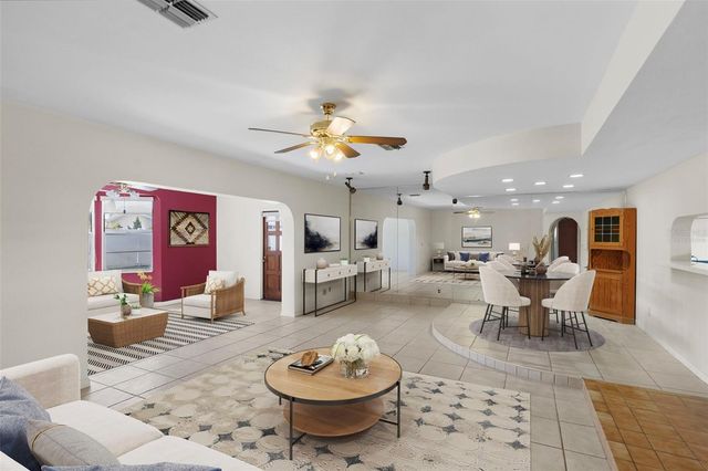 1768 HARBOR CIRCLE E, Largo, FL 33770