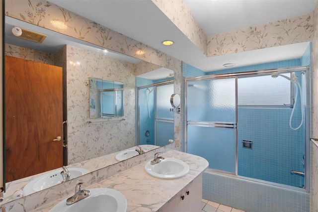 1768 HARBOR CIRCLE E, Largo, FL 33770