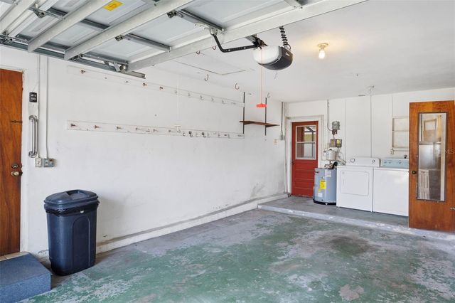 1768 HARBOR CIRCLE E, Largo, FL 33770