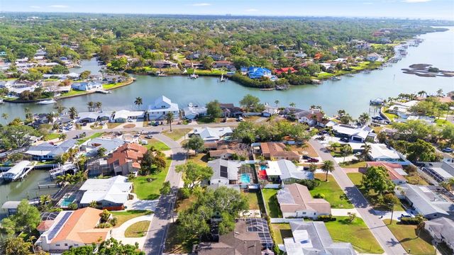 1768 HARBOR CIRCLE E, Largo, FL 33770