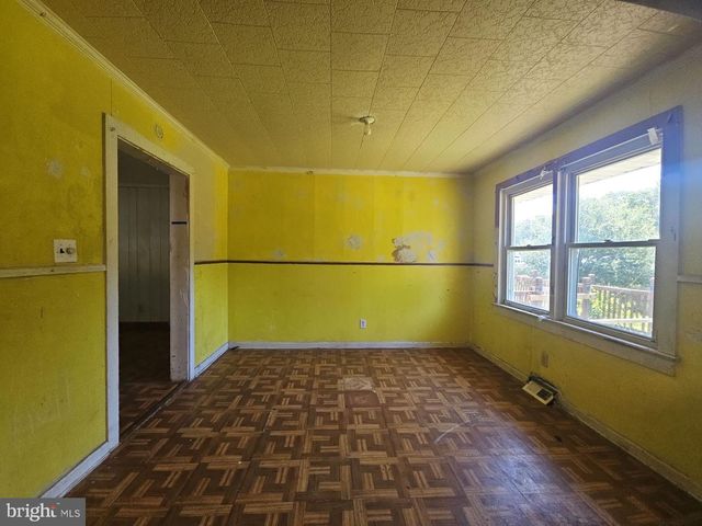 68 LAKESIDE DR, Bridgeton, NJ 08302