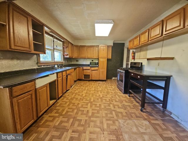 68 LAKESIDE DR, Bridgeton, NJ 08302
