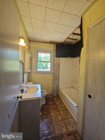 68 LAKESIDE DR, Bridgeton, NJ 08302