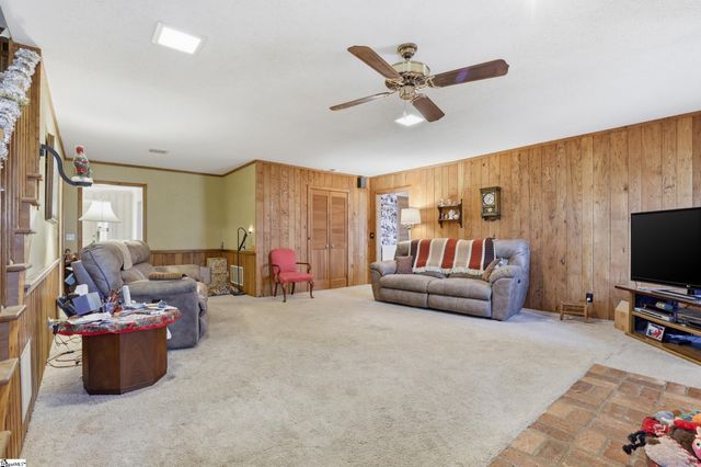 209 Powdersville Main, Powdersville, SC 29642