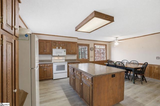 209 Powdersville Main, Powdersville, SC 29642