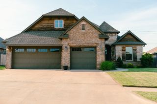 12113 SW 45th Terrace, Mustang, OK 73064