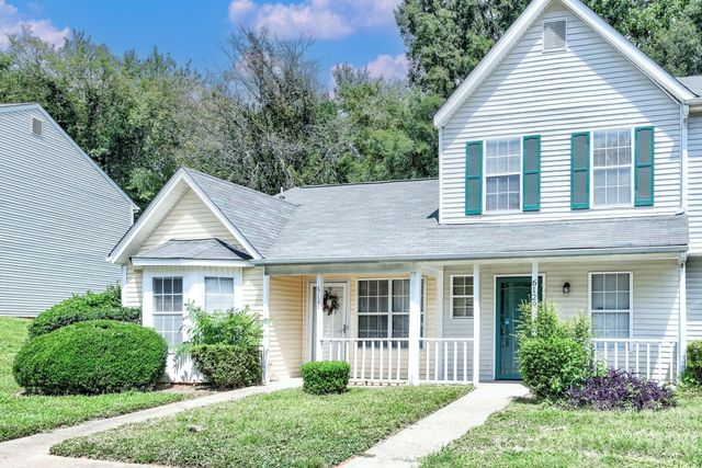 6129 Windsor Gate Lane, Charlotte, NC 28215